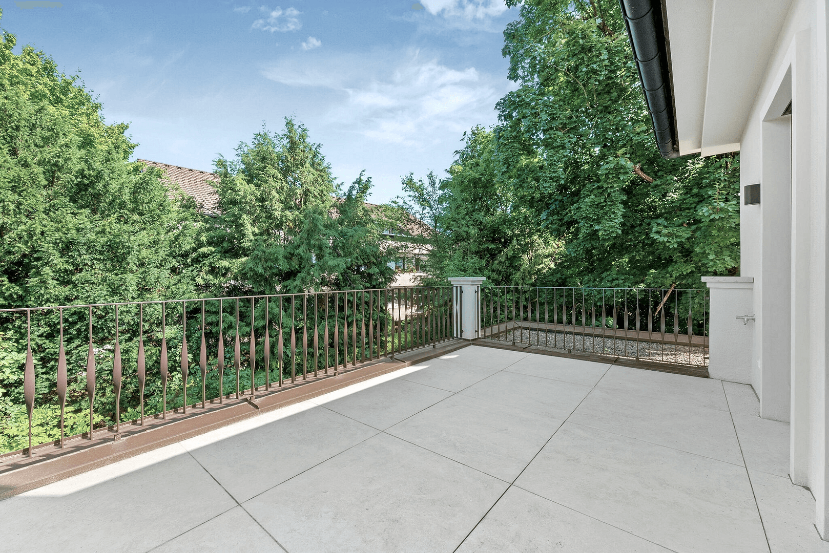 Predaj domu 246 m², pozemek 306 m², Sembdnerstraße 6, Germering, Bavorsko Predaj domu 246 m², pozemek 306 m², Sembdnerstraße 6, Germering, Bavorsko