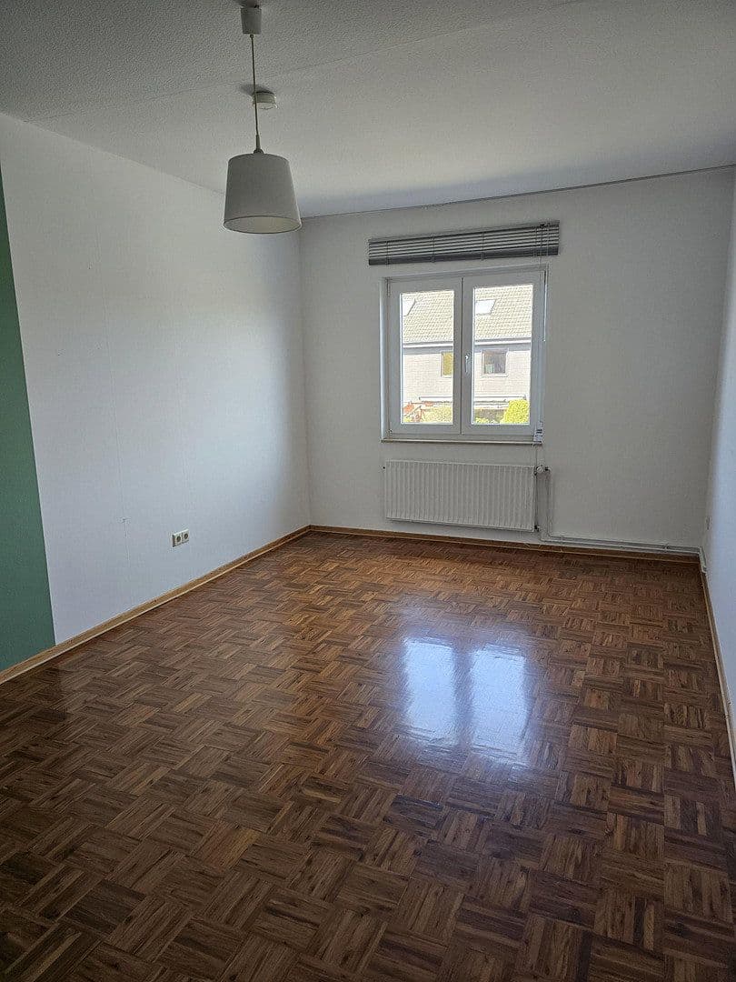 Predaj domu 135 m², pozemek 168 m², Ronnenberg, Dolné Sasko Predaj domu 135 m², pozemek 168 m², Ronnenberg, Dolné Sasko
