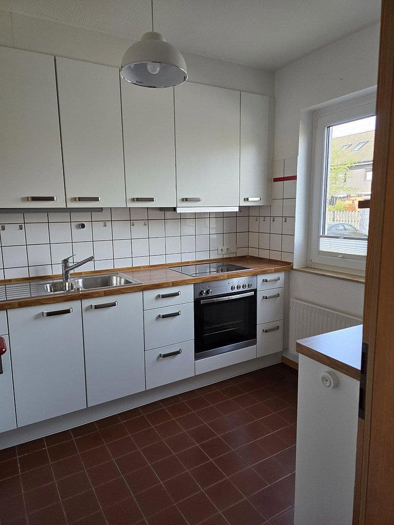 Predaj domu 135 m², pozemek 168 m², Ronnenberg, Dolné Sasko Predaj domu 135 m², pozemek 168 m², Ronnenberg, Dolné Sasko