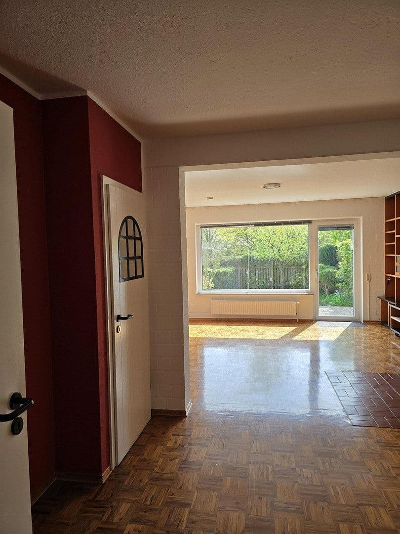 Predaj domu 135 m², pozemek 168 m², Ronnenberg, Dolné Sasko Predaj domu 135 m², pozemek 168 m², Ronnenberg, Dolné Sasko