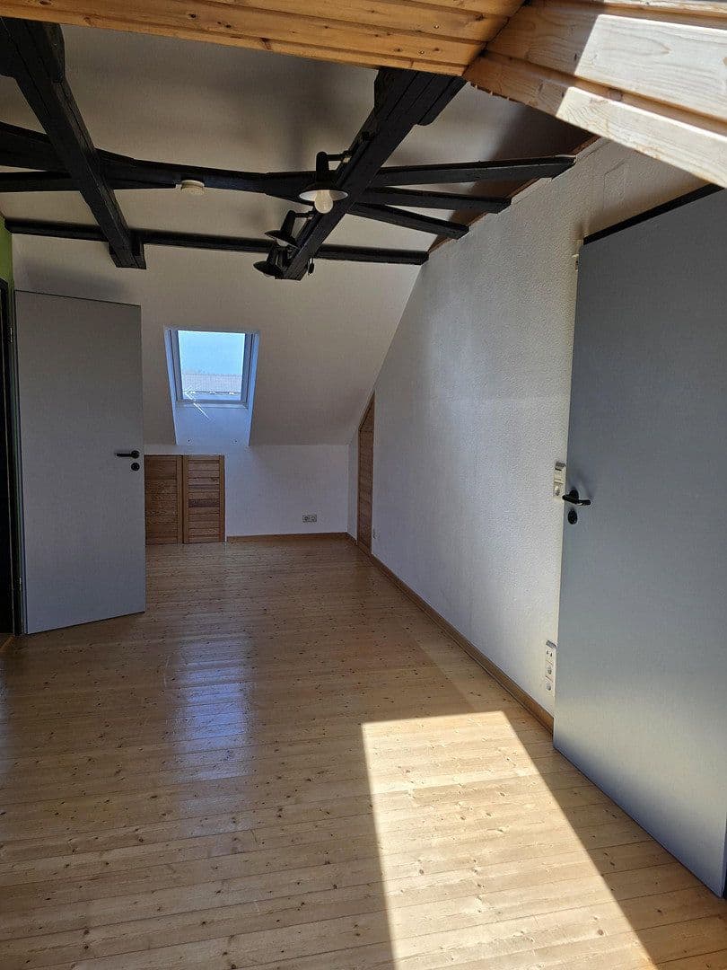 Predaj domu 135 m², pozemek 168 m², Ronnenberg, Dolné Sasko Predaj domu 135 m², pozemek 168 m², Ronnenberg, Dolné Sasko