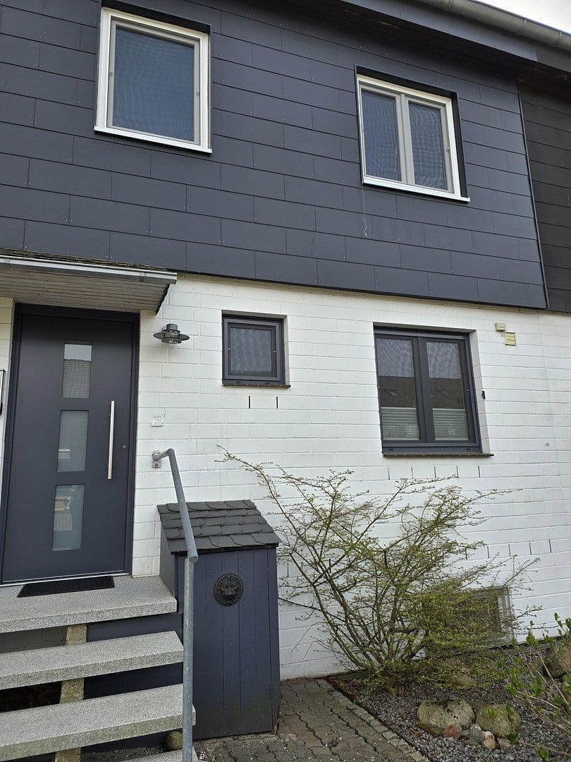 Predaj domu 135 m², pozemek 168 m², Ronnenberg, Dolné Sasko Predaj domu 135 m², pozemek 168 m², Ronnenberg, Dolné Sasko