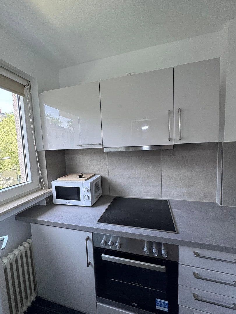 Prenájom bytu 1-izbový 30 m², Schöffenstr., Frankfurt am Main, Hesensko Prenájom bytu 1-izbový 30 m², Schöffenstr., Frankfurt am Main, Hesensko