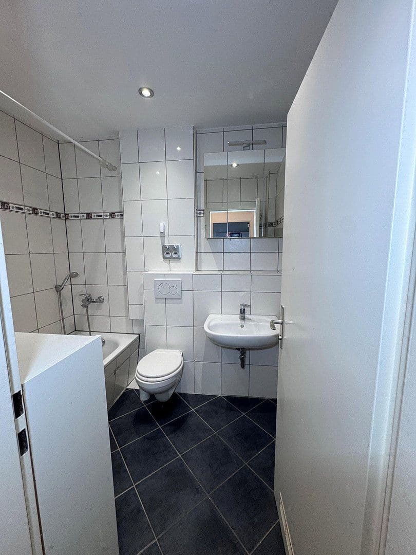 Prenájom bytu 1-izbový 30 m², Schöffenstr., Frankfurt am Main, Hesensko Prenájom bytu 1-izbový 30 m², Schöffenstr., Frankfurt am Main, Hesensko