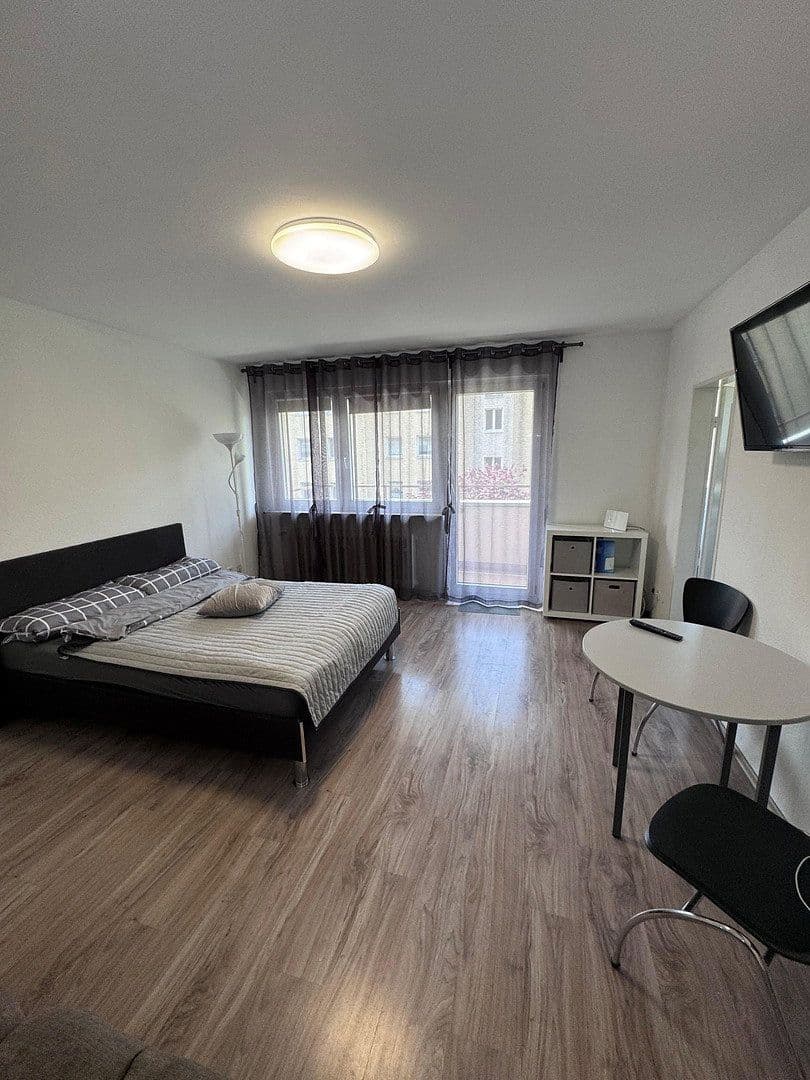 Prenájom bytu 1-izbový 30 m², Schöffenstr., Frankfurt am Main, Hesensko Prenájom bytu 1-izbový 30 m², Schöffenstr., Frankfurt am Main, Hesensko