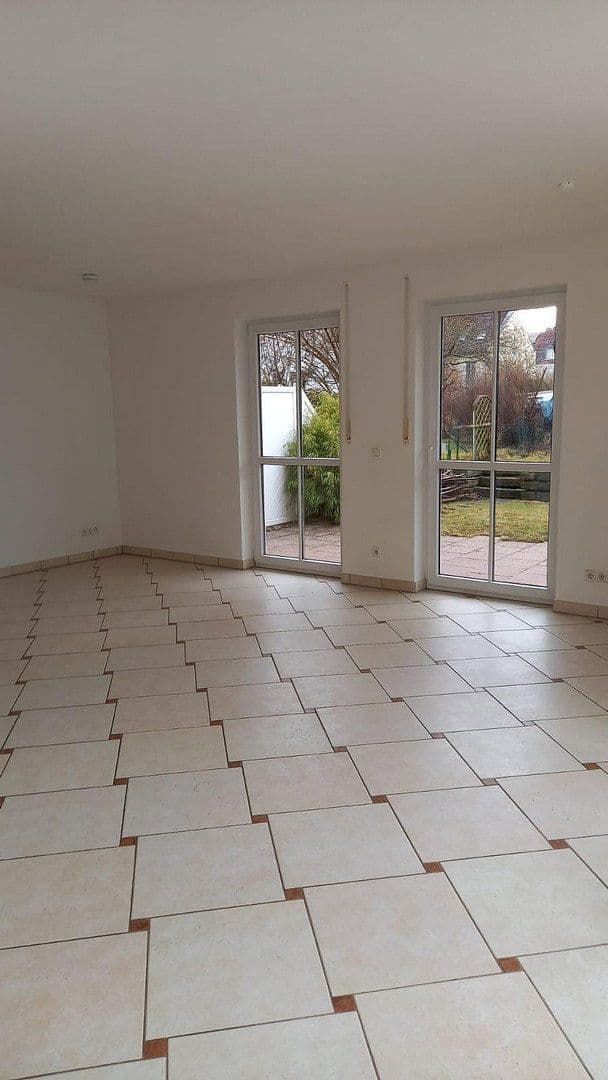 Prenájom domu 174 m², pozemek 256 m², München, Bavorsko Prenájom domu 174 m², pozemek 256 m², München, Bavorsko