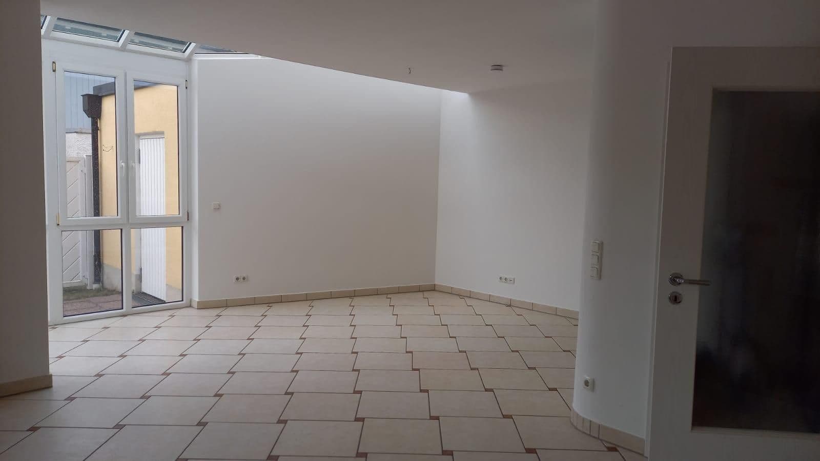 Prenájom domu 174 m², pozemek 256 m², München, Bavorsko Prenájom domu 174 m², pozemek 256 m², München, Bavorsko