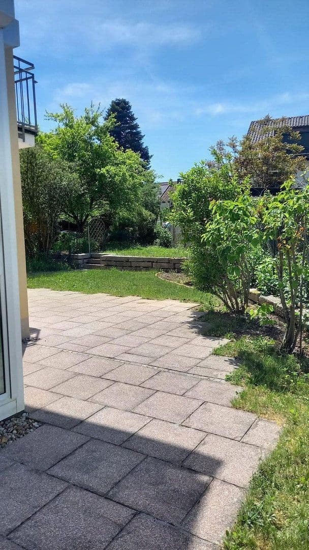 Prenájom domu 174 m², pozemek 256 m², München, Bavorsko Prenájom domu 174 m², pozemek 256 m², München, Bavorsko