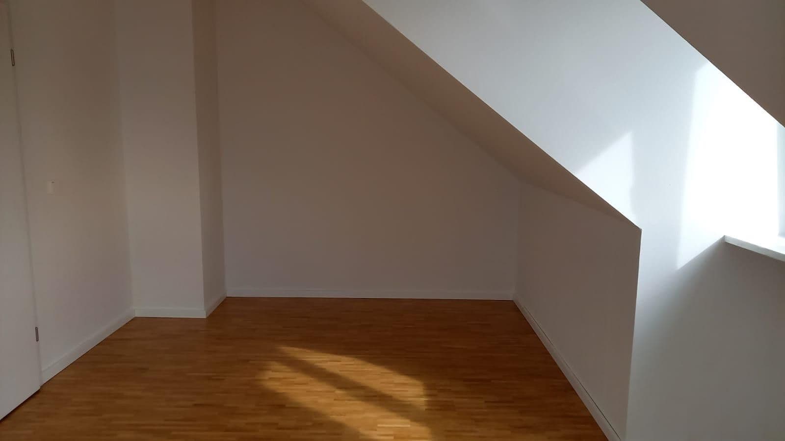 Prenájom domu 174 m², pozemek 256 m², München, Bavorsko Prenájom domu 174 m², pozemek 256 m², München, Bavorsko