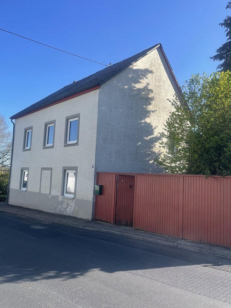 Predaj domu 195 m², pozemek 1.190 m², Üxheim, Porýnie-Falcko Predaj domu 195 m², pozemek 1.190 m², Üxheim, Porýnie-Falcko