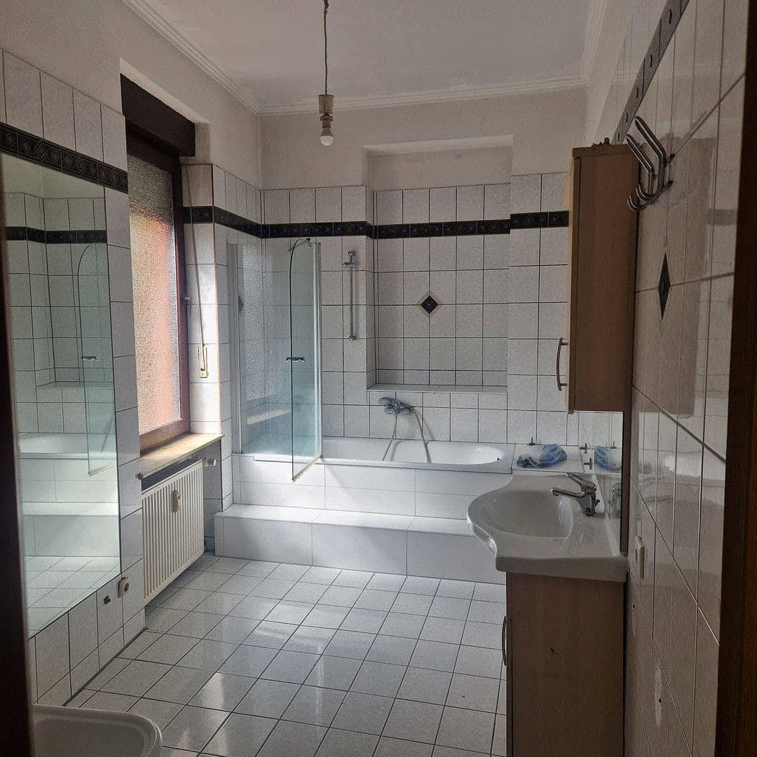 Prenájom bytu 4-izbový 113 m², Bleichstr. 2, Offenbach am Main, Hesensko Prenájom bytu 4-izbový 113 m², Bleichstr. 2, Offenbach am Main, Hesensko