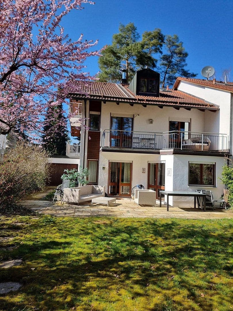 Predaj domu 185 m², pozemek 630 m², Vaterstetten, Bavorsko Predaj domu 185 m², pozemek 630 m², Vaterstetten, Bavorsko