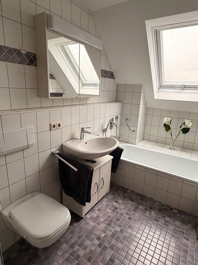 Predaj domu 150 m², pozemek 156 m², Waiblingen, Bádensko-Wurttembersko Predaj domu 150 m², pozemek 156 m², Waiblingen, Bádensko-Wurttembersko