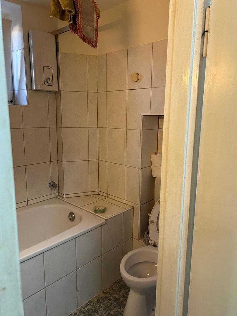 Prenájom bytu 1-izbový 30 m², Stockkampstraße 12, Düsseldorf, Severné Porýnie - Westfálsko Prenájom bytu 1-izbový 30 m², Stockkampstraße 12, Düsseldorf, Severné Porýnie - Westfálsko