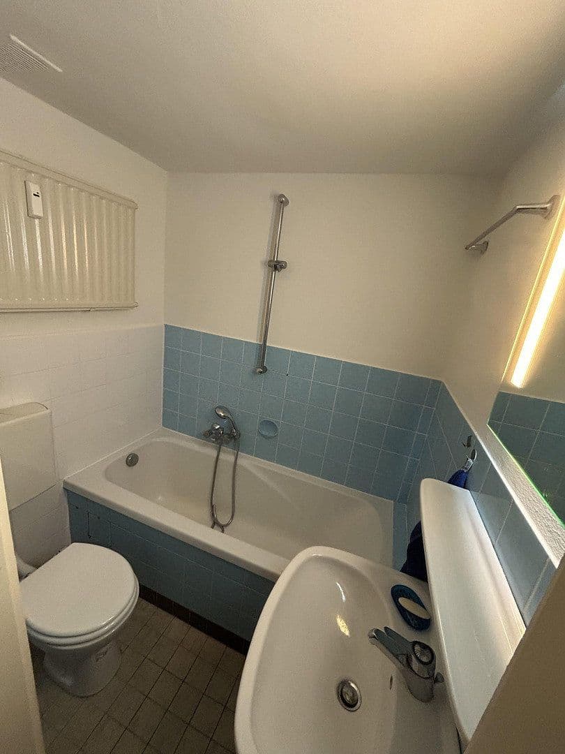 Prenájom bytu 1-izbový 39 m², Karl-Arnold-Straße 29, Meerbusch, Severné Porýnie - Westfálsko Prenájom bytu 1-izbový 39 m², Karl-Arnold-Straße 29, Meerbusch, Severné Porýnie - Westfálsko