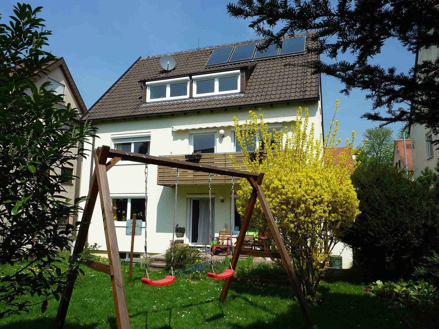 Prenájom bytu 4-izbový 92 m², Ludwigsburg, Bádensko-Wurttembersko Prenájom bytu 4-izbový 92 m², Ludwigsburg, Bádensko-Wurttembersko