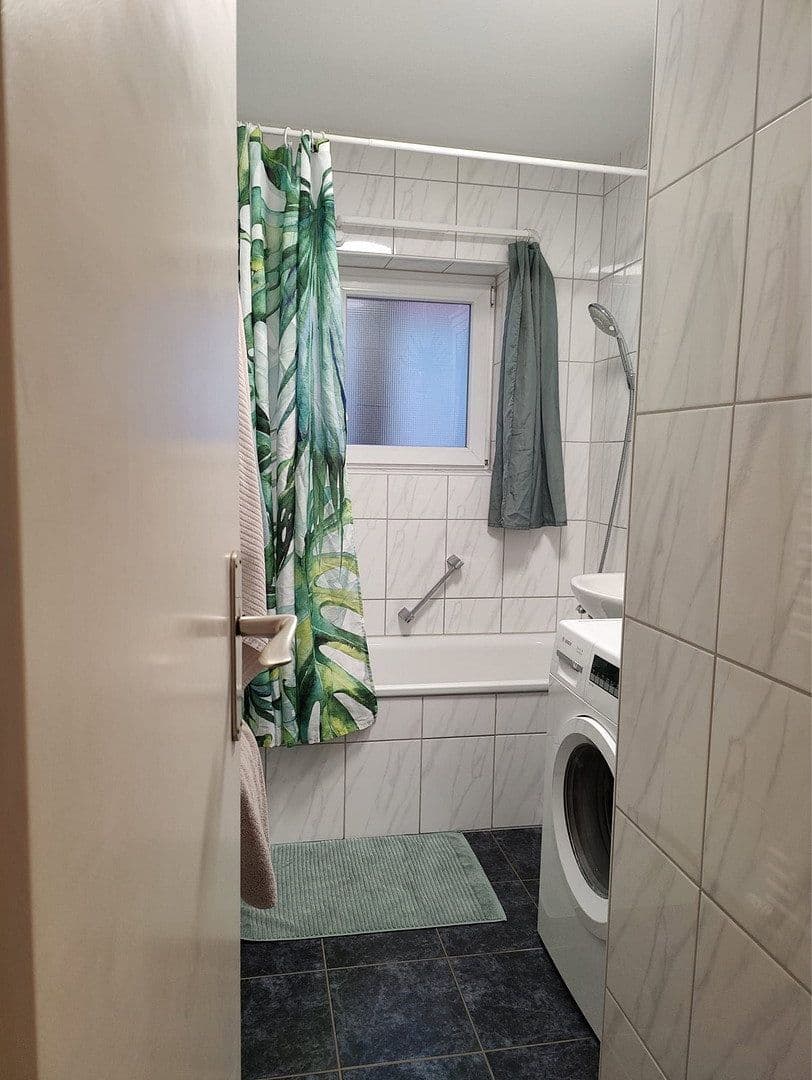 Prenájom bytu 4-izbový 92 m², Ludwigsburg, Bádensko-Wurttembersko Prenájom bytu 4-izbový 92 m², Ludwigsburg, Bádensko-Wurttembersko