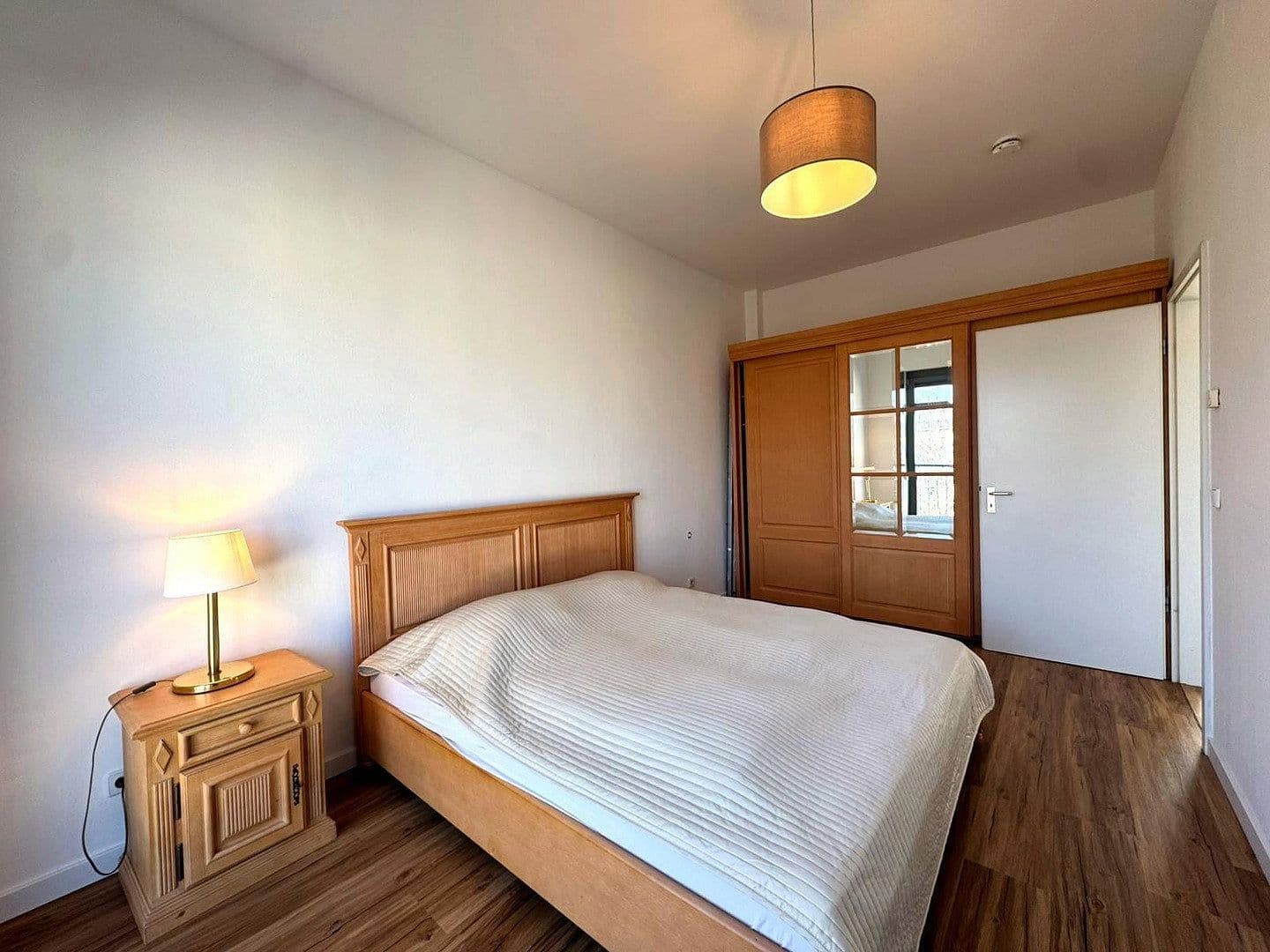 Predaj bytu 3-izbový 75 m², Berlin, Berlín Predaj bytu 3-izbový 75 m², Berlin, Berlín