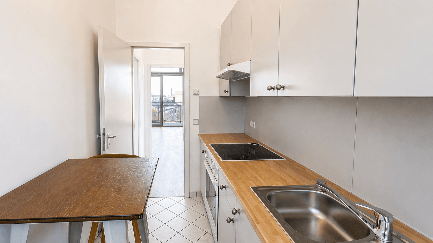 Predaj bytu 3-izbový 75 m², Berlin, Berlín Predaj bytu 3-izbový 75 m², Berlin, Berlín