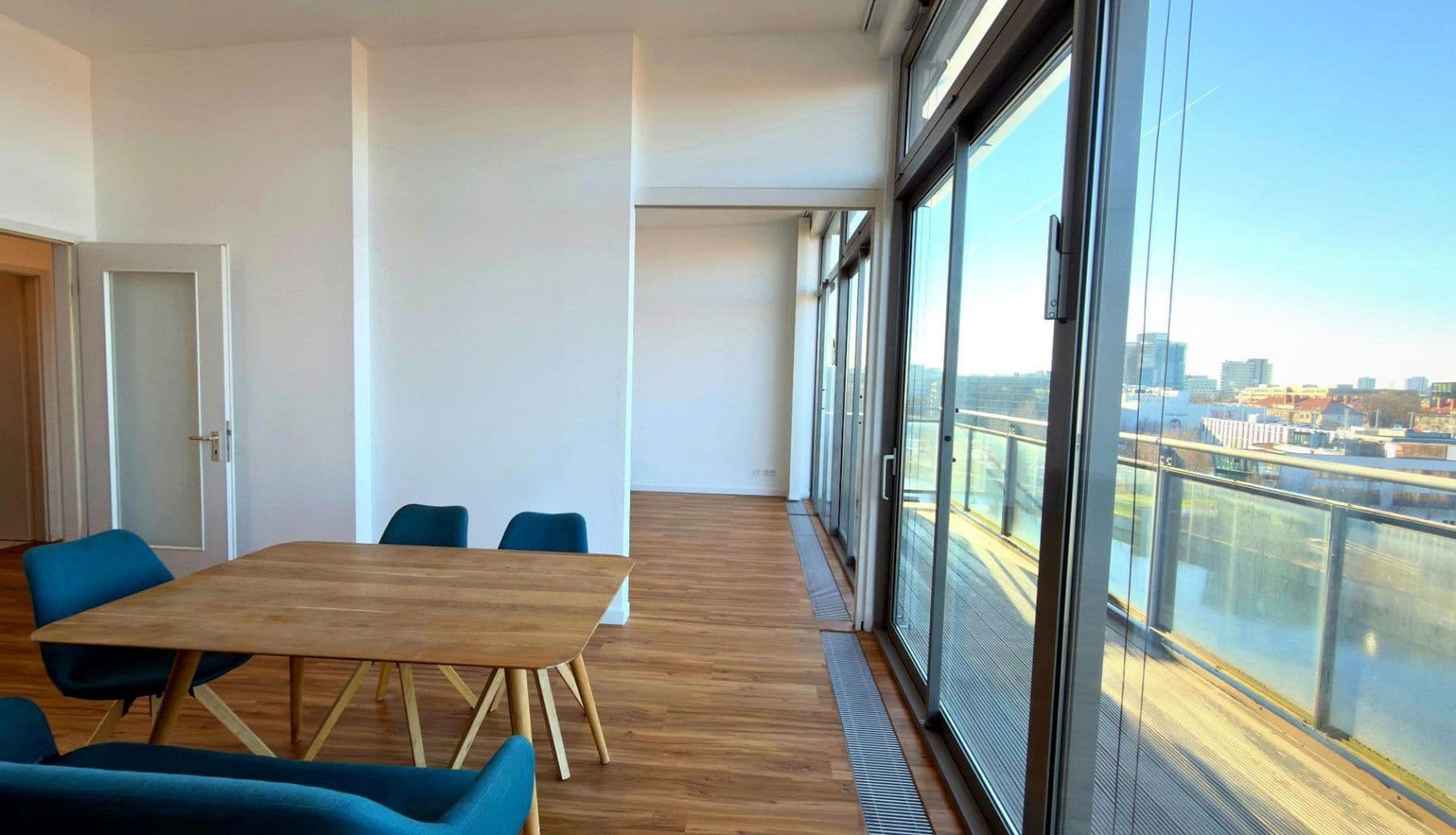 Predaj bytu 3-izbový 75 m², Berlin, Berlín Predaj bytu 3-izbový 75 m², Berlin, Berlín