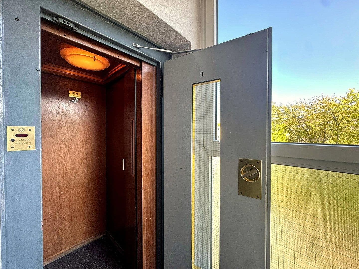 Predaj bytu 3-izbový 75 m², Berlin, Berlín Predaj bytu 3-izbový 75 m², Berlin, Berlín