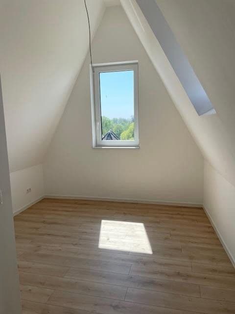 Prenájom bytu 5-izbový 85 m², Brückenplatz 7, Lübben (Spreewald), Brandenbursko Prenájom bytu 5-izbový 85 m², Brückenplatz 7, Lübben (Spreewald), Brandenbursko