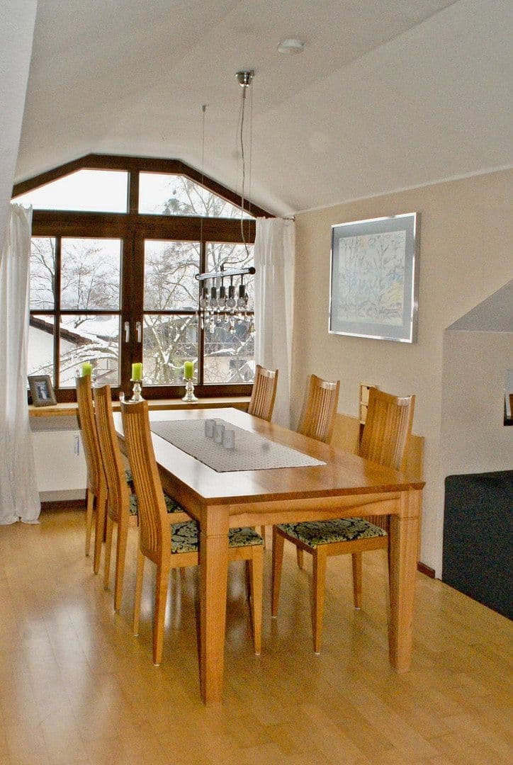 Predaj bytu 4-izbový 93 m², Raubling, Bavorsko Predaj bytu 4-izbový 93 m², Raubling, Bavorsko