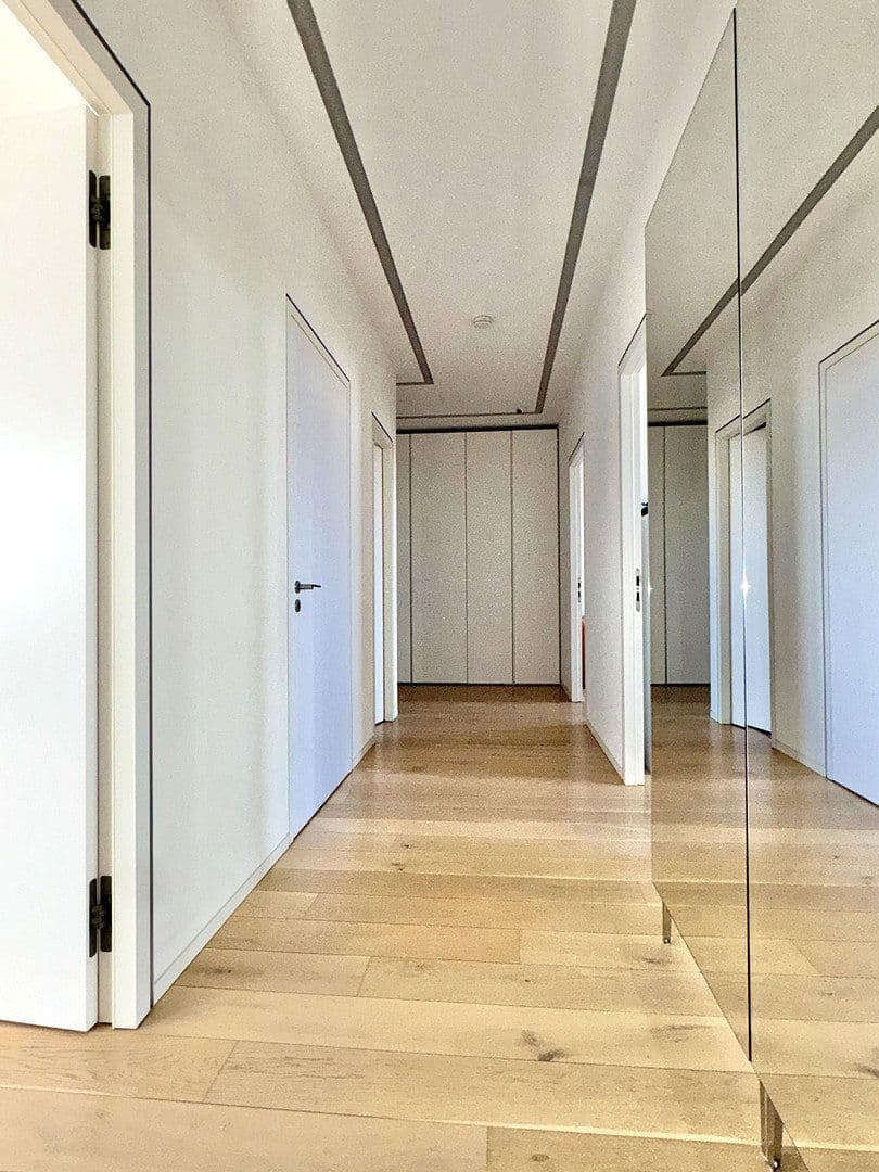 Predaj bytu 4-izbový 144 m², Frankfurt am Main, Hesensko Predaj bytu 4-izbový 144 m², Frankfurt am Main, Hesensko