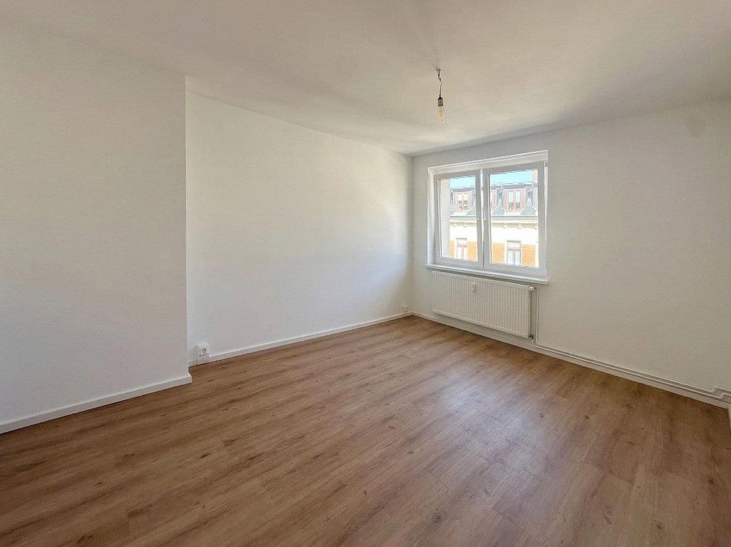 Prenájom bytu 2-izbový 46 m², Markkleeberg, Sasko Prenájom bytu 2-izbový 46 m², Markkleeberg, Sasko