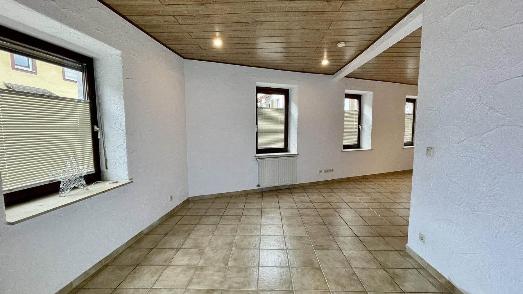 Prenájom domu 170 m², pozemek 190 m², Bad Dürkheim, Porýnie-Falcko Prenájom domu 170 m², pozemek 190 m², Bad Dürkheim, Porýnie-Falcko
