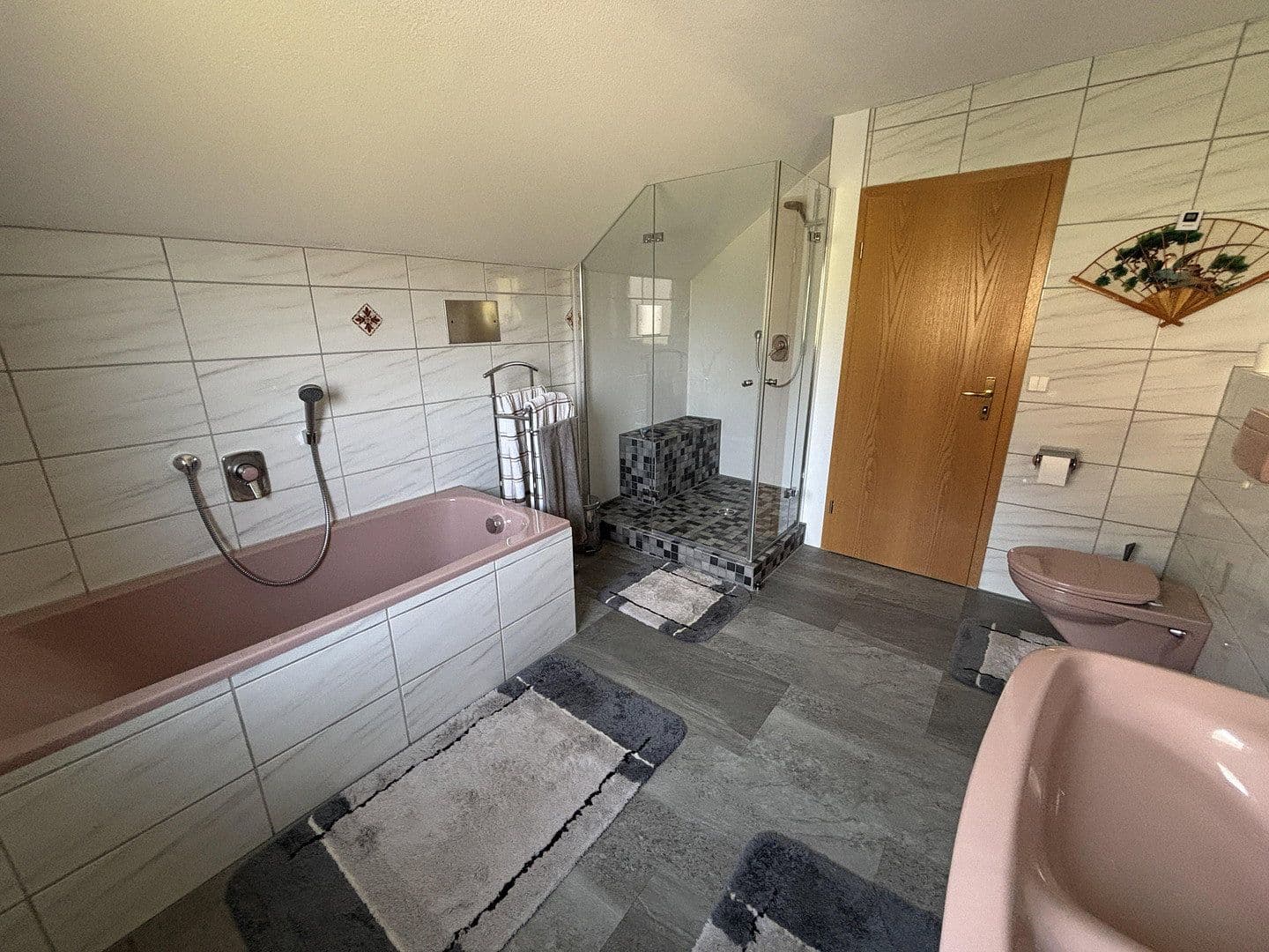 Predaj domu 193 m², pozemek 505 m², Bad Überkingen, Bádensko-Wurttembersko Predaj domu 193 m², pozemek 505 m², Bad Überkingen, Bádensko-Wurttembersko