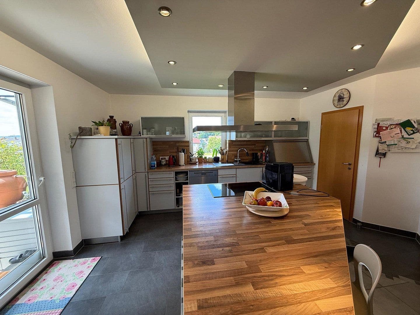 Predaj domu 322 m², pozemek 707 m², Künzell, Hesensko Predaj domu 322 m², pozemek 707 m², Künzell, Hesensko