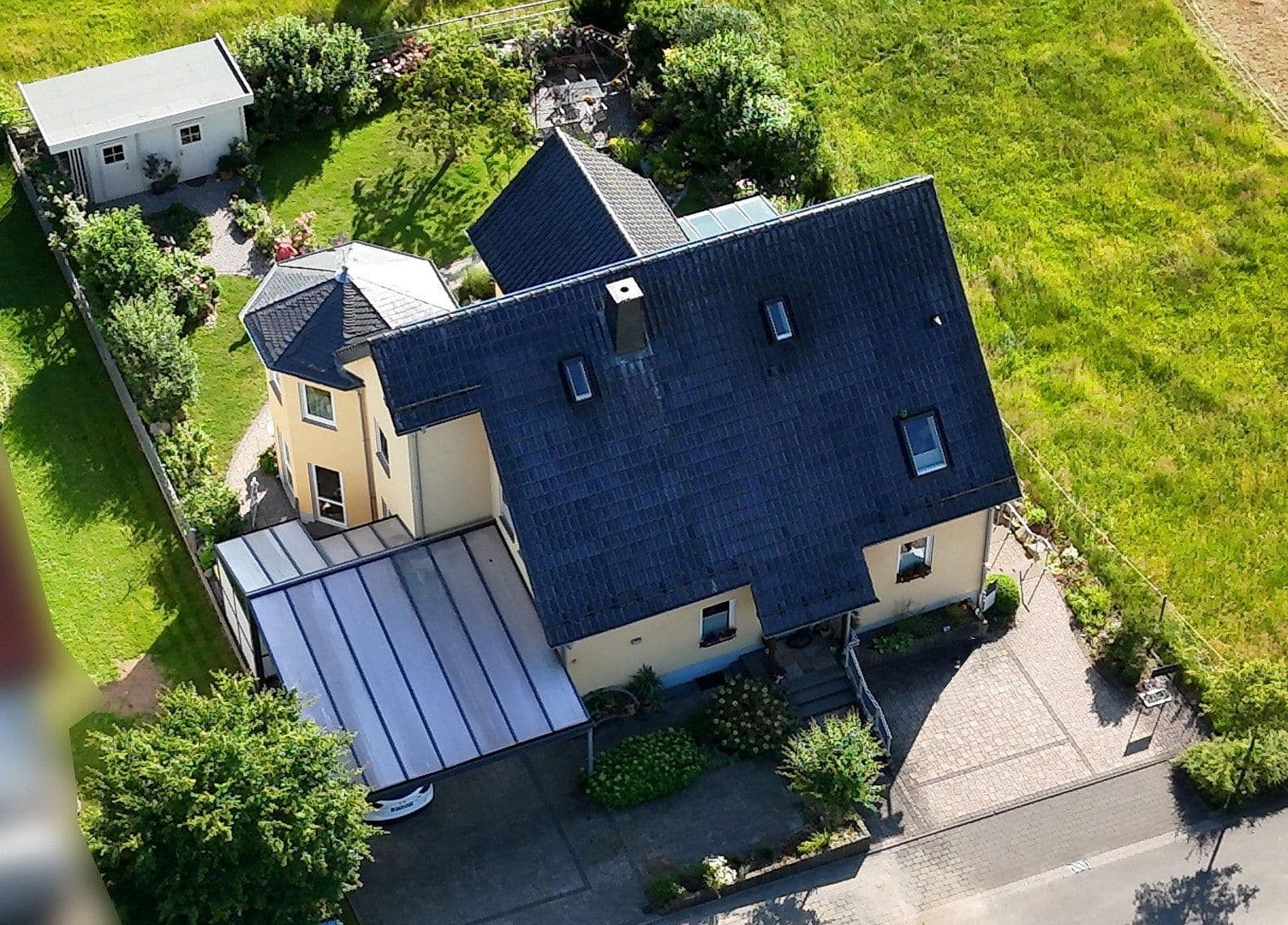 Predaj domu 322 m², pozemek 707 m², Künzell, Hesensko Predaj domu 322 m², pozemek 707 m², Künzell, Hesensko