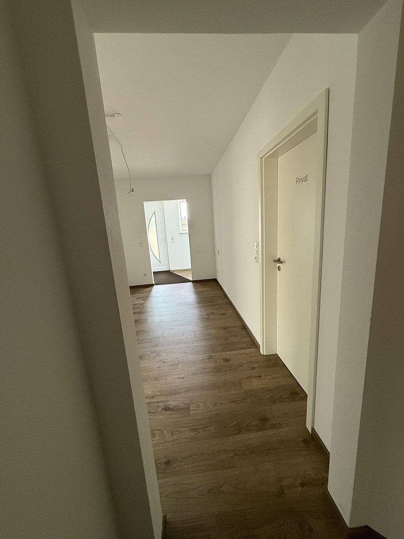 Predaj domu 322 m², pozemek 707 m², Künzell, Hesensko Predaj domu 322 m², pozemek 707 m², Künzell, Hesensko