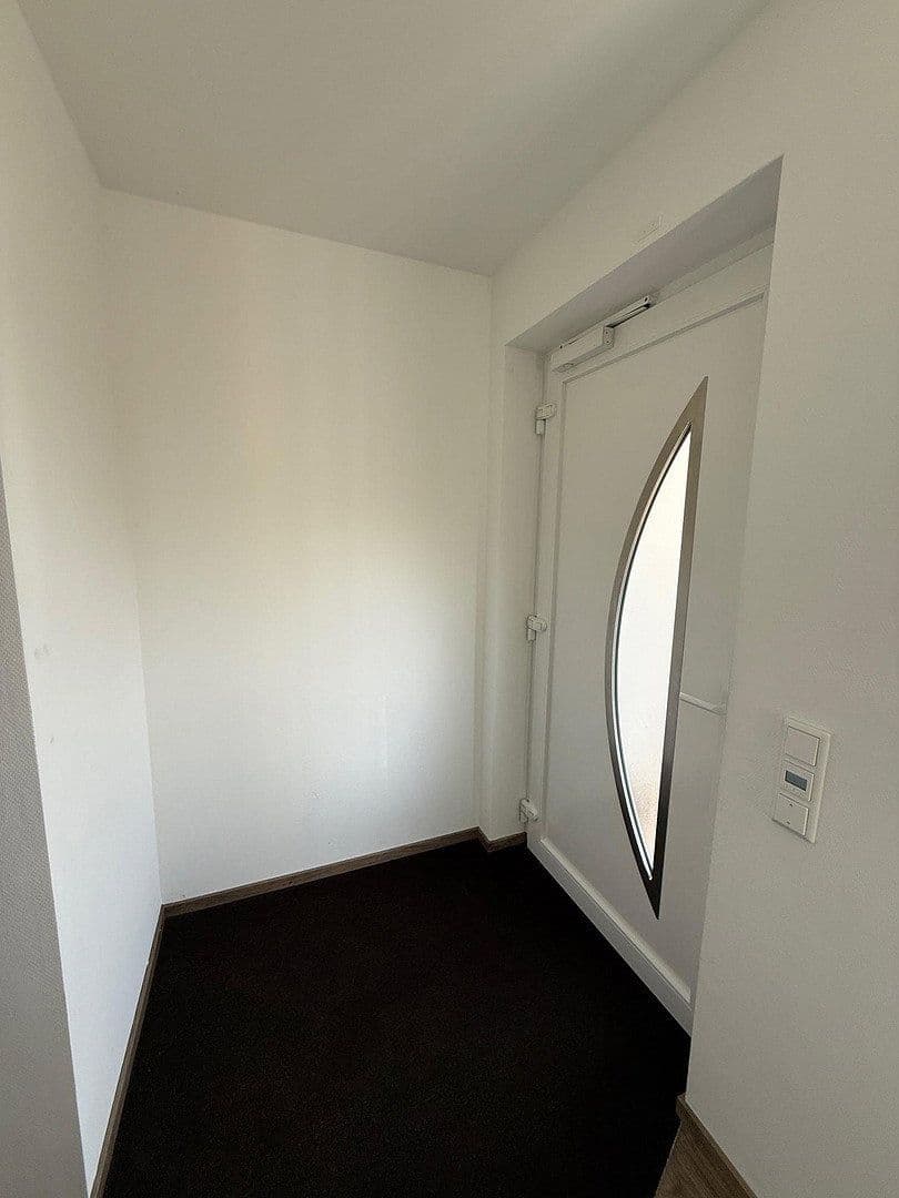 Predaj domu 322 m², pozemek 707 m², Künzell, Hesensko Predaj domu 322 m², pozemek 707 m², Künzell, Hesensko