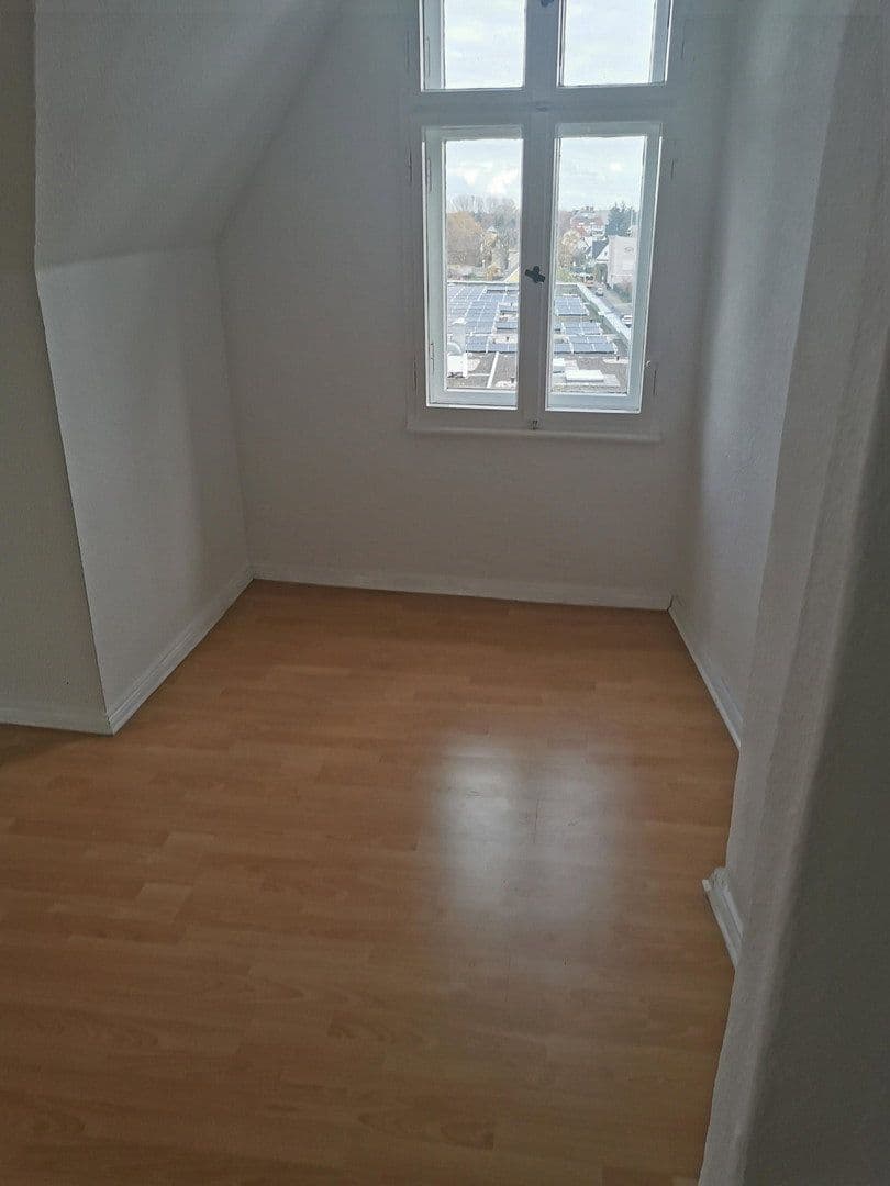 Prenájom bytu 4-izbový 112 m², Berlin, Berlín Prenájom bytu 4-izbový 112 m², Berlin, Berlín
