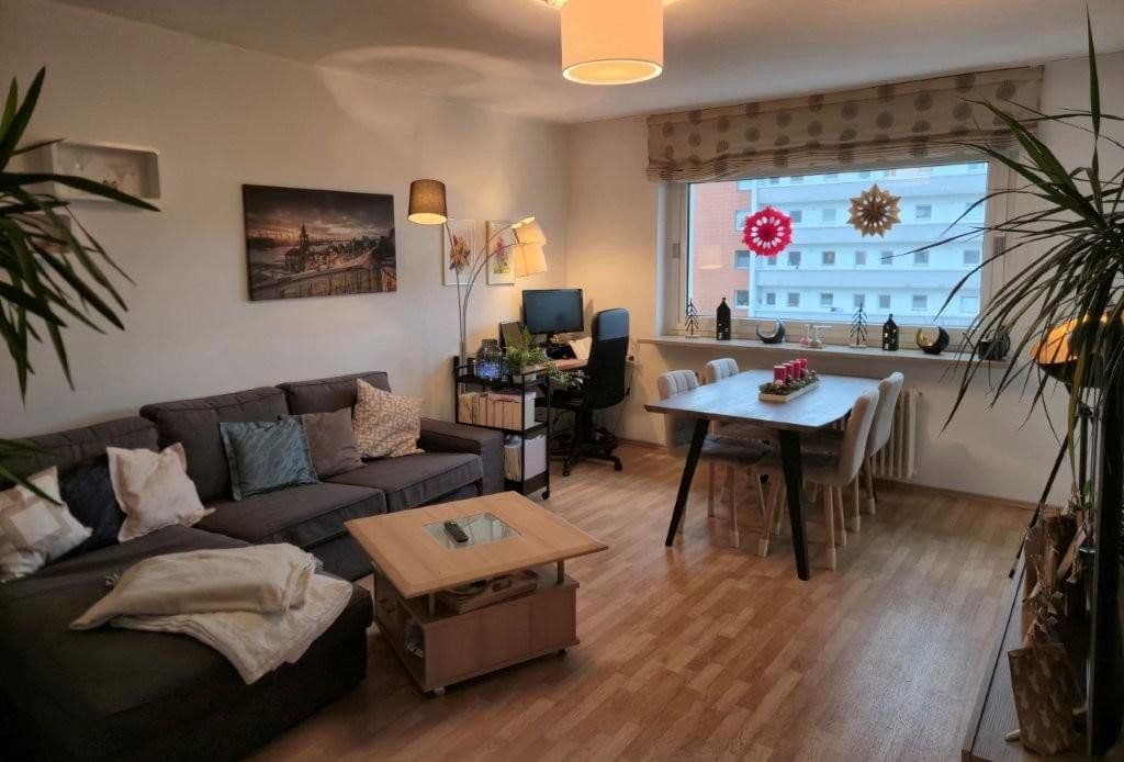 Prenájom bytu 2-izbový 59 m², Wedel, Šlezvicko-Holštajnsko Prenájom bytu 2-izbový 59 m², Wedel, Šlezvicko-Holštajnsko