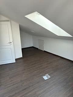 Prenájom domu 138 m², pozemek 250 m², Riedering, Bavorsko Prenájom domu 138 m², pozemek 250 m², Riedering, Bavorsko