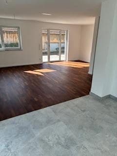 Prenájom domu 138 m², pozemek 250 m², Riedering, Bavorsko Prenájom domu 138 m², pozemek 250 m², Riedering, Bavorsko