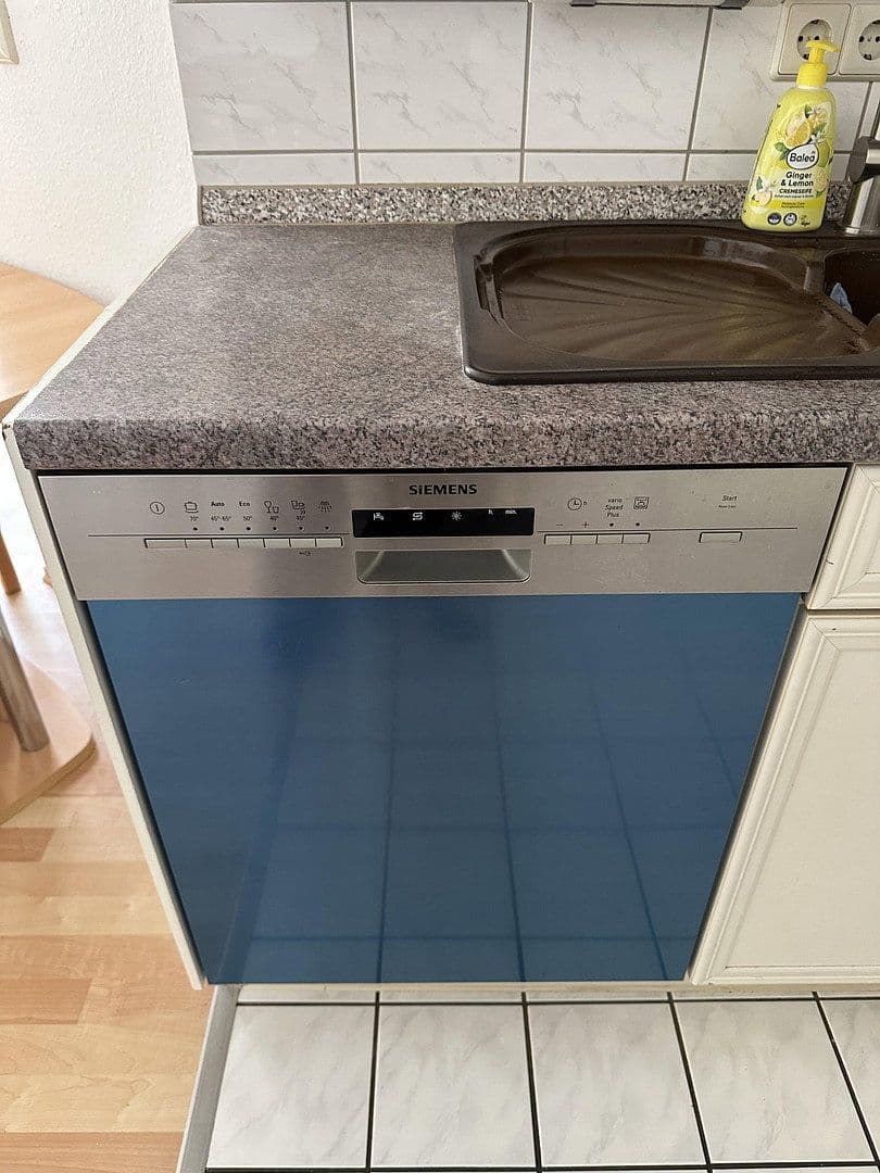 Prenájom bytu 1-izbový 38 m², Ruhbergstr.14, Mühlhausen, Bádensko-Wurttembersko Prenájom bytu 1-izbový 38 m², Ruhbergstr.14, Mühlhausen, Bádensko-Wurttembersko