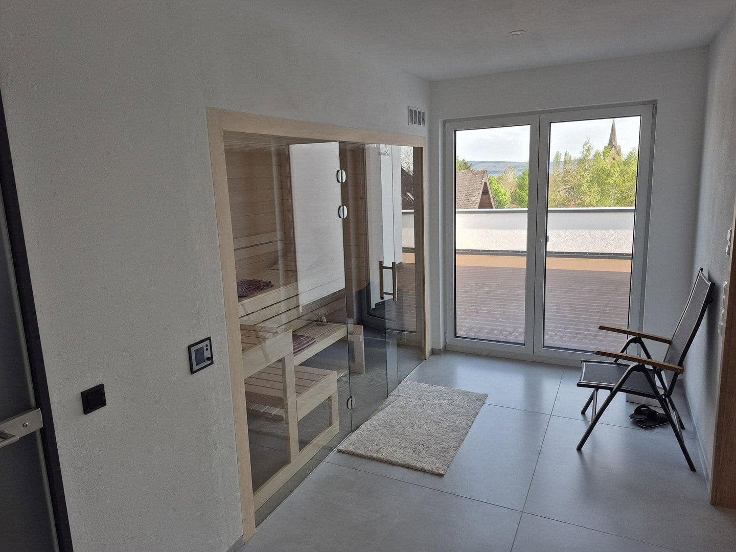 Predaj domu 244 m², pozemek 700 m², Binningen, Porýnie-Falcko Predaj domu 244 m², pozemek 700 m², Binningen, Porýnie-Falcko