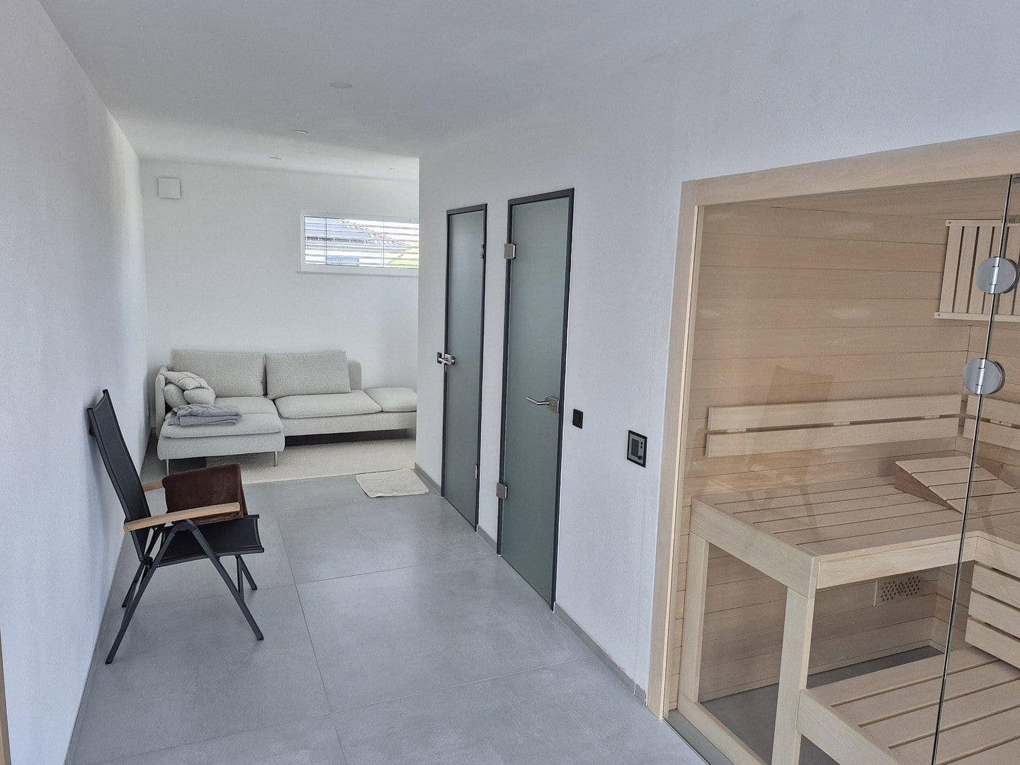 Predaj domu 244 m², pozemek 700 m², Binningen, Porýnie-Falcko Predaj domu 244 m², pozemek 700 m², Binningen, Porýnie-Falcko