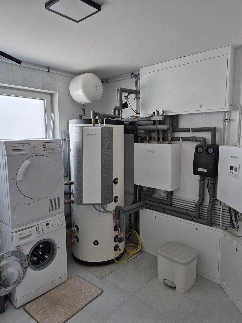 Predaj domu 244 m², pozemek 700 m², Binningen, Porýnie-Falcko Predaj domu 244 m², pozemek 700 m², Binningen, Porýnie-Falcko