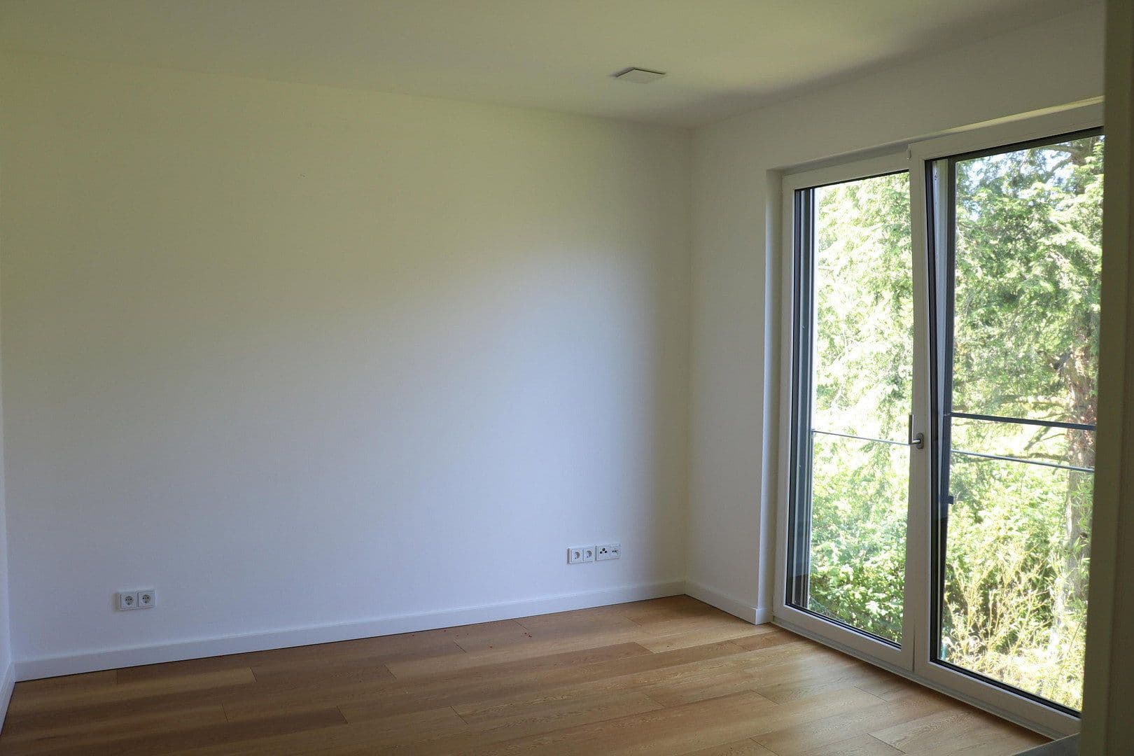Prenájom domu 159 m², pozemek 155 m², Offenbach, Hesensko Prenájom domu 159 m², pozemek 155 m², Offenbach, Hesensko