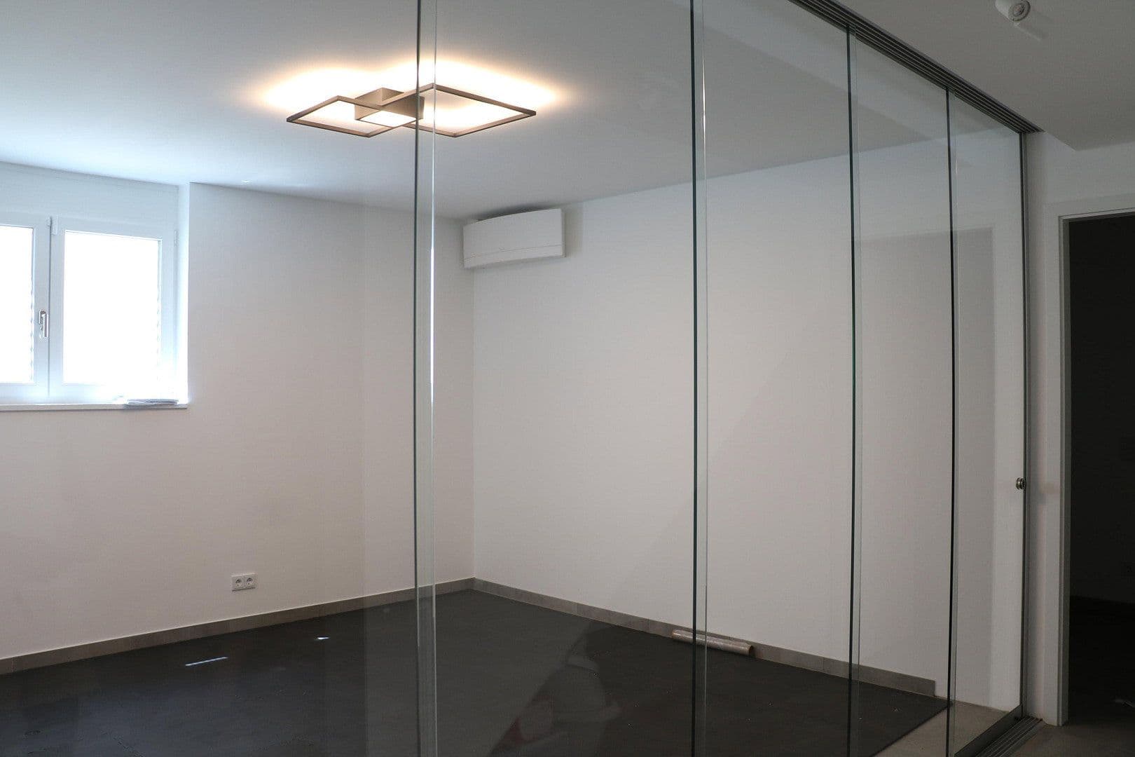 Prenájom domu 159 m², pozemek 155 m², Offenbach, Hesensko Prenájom domu 159 m², pozemek 155 m², Offenbach, Hesensko