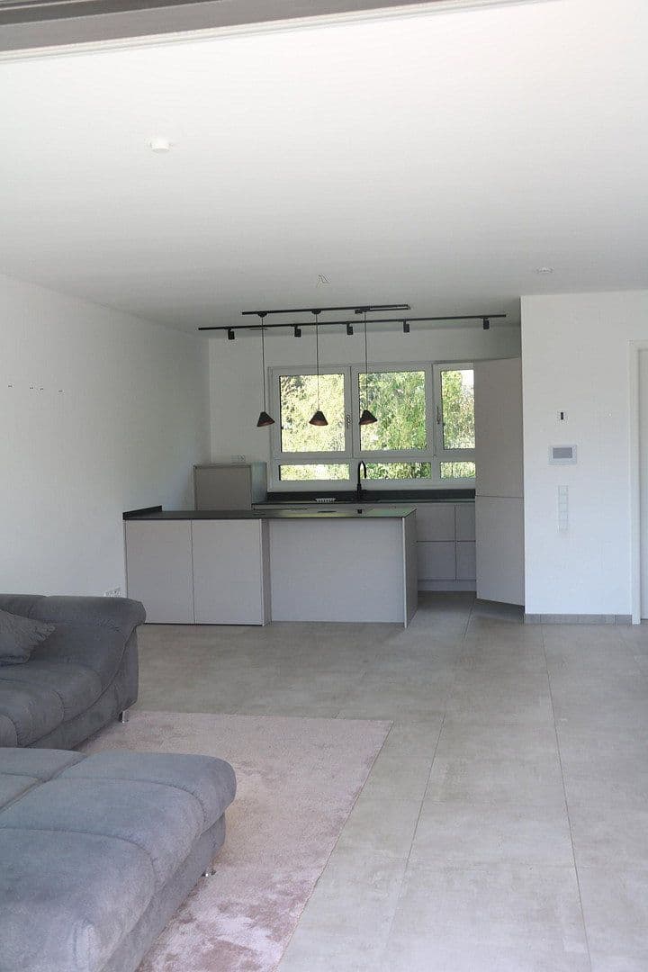 Prenájom domu 159 m², pozemek 155 m², Offenbach, Hesensko Prenájom domu 159 m², pozemek 155 m², Offenbach, Hesensko