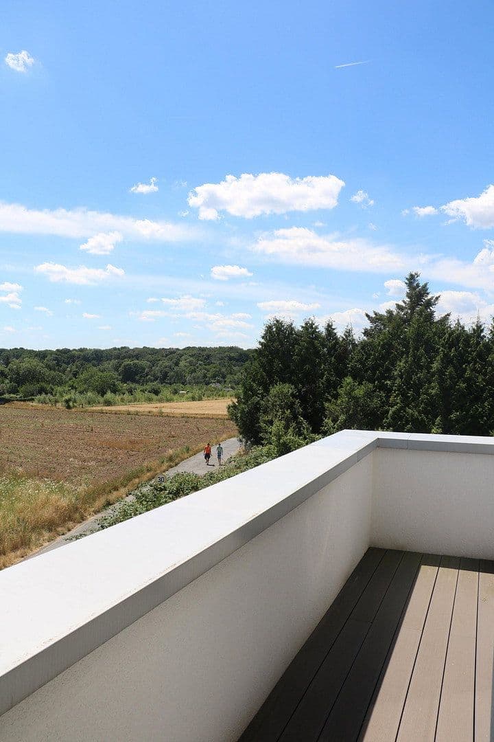 Prenájom domu 159 m², pozemek 155 m², Offenbach, Hesensko Prenájom domu 159 m², pozemek 155 m², Offenbach, Hesensko