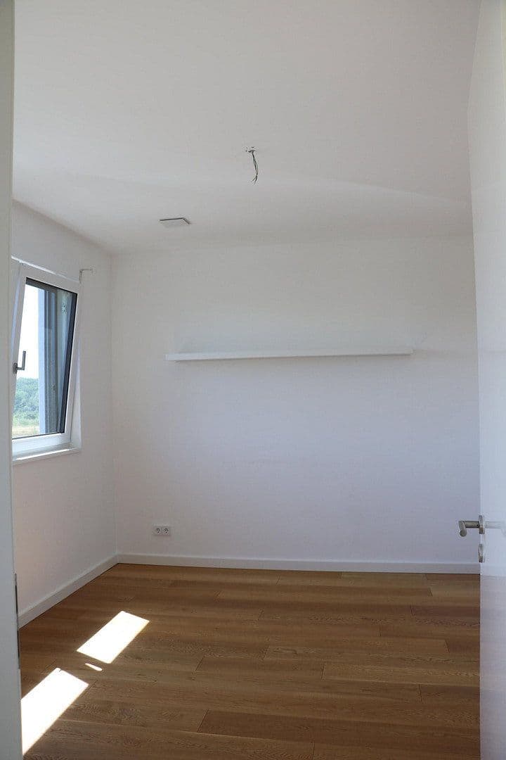 Prenájom domu 159 m², pozemek 155 m², Offenbach, Hesensko Prenájom domu 159 m², pozemek 155 m², Offenbach, Hesensko