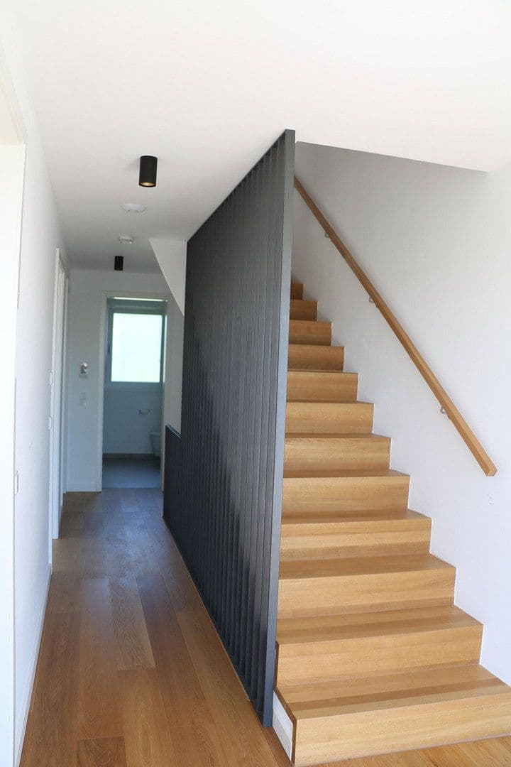 Prenájom domu 159 m², pozemek 155 m², Offenbach, Hesensko Prenájom domu 159 m², pozemek 155 m², Offenbach, Hesensko