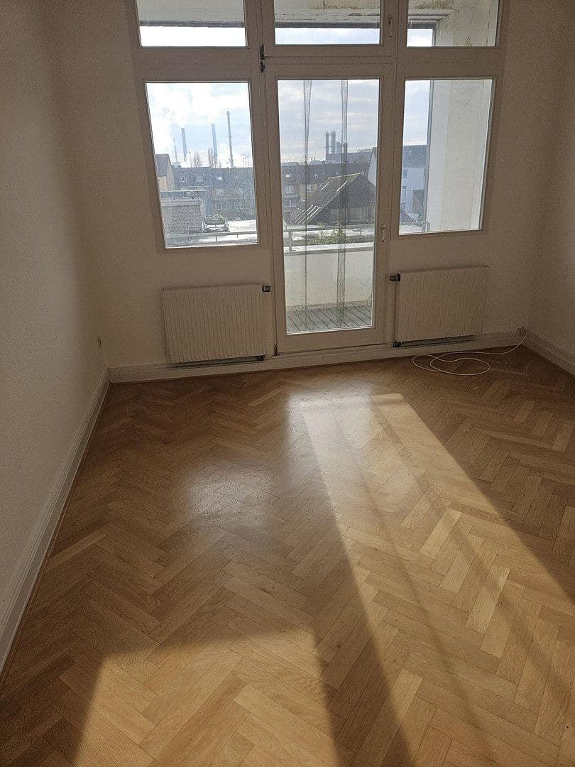 Prenájom bytu 4-izbový 150 m², Hauptstraße 67, Leverkusen Wiesdorf, Severné Porýnie - Westfálsko Prenájom bytu 4-izbový 150 m², Hauptstraße 67, Leverkusen Wiesdorf, Severné Porýnie - Westfálsko